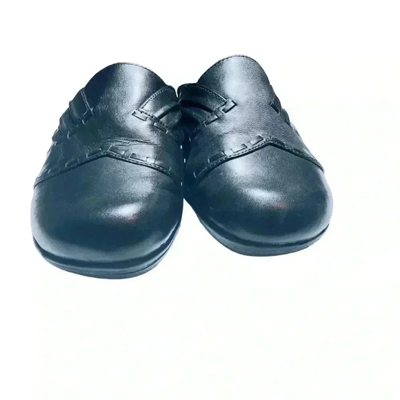 Michelle D Shoes - Michelle D. Women’s Slip-On Black Clogs•Size 6•New With Box•Genuine Leather•